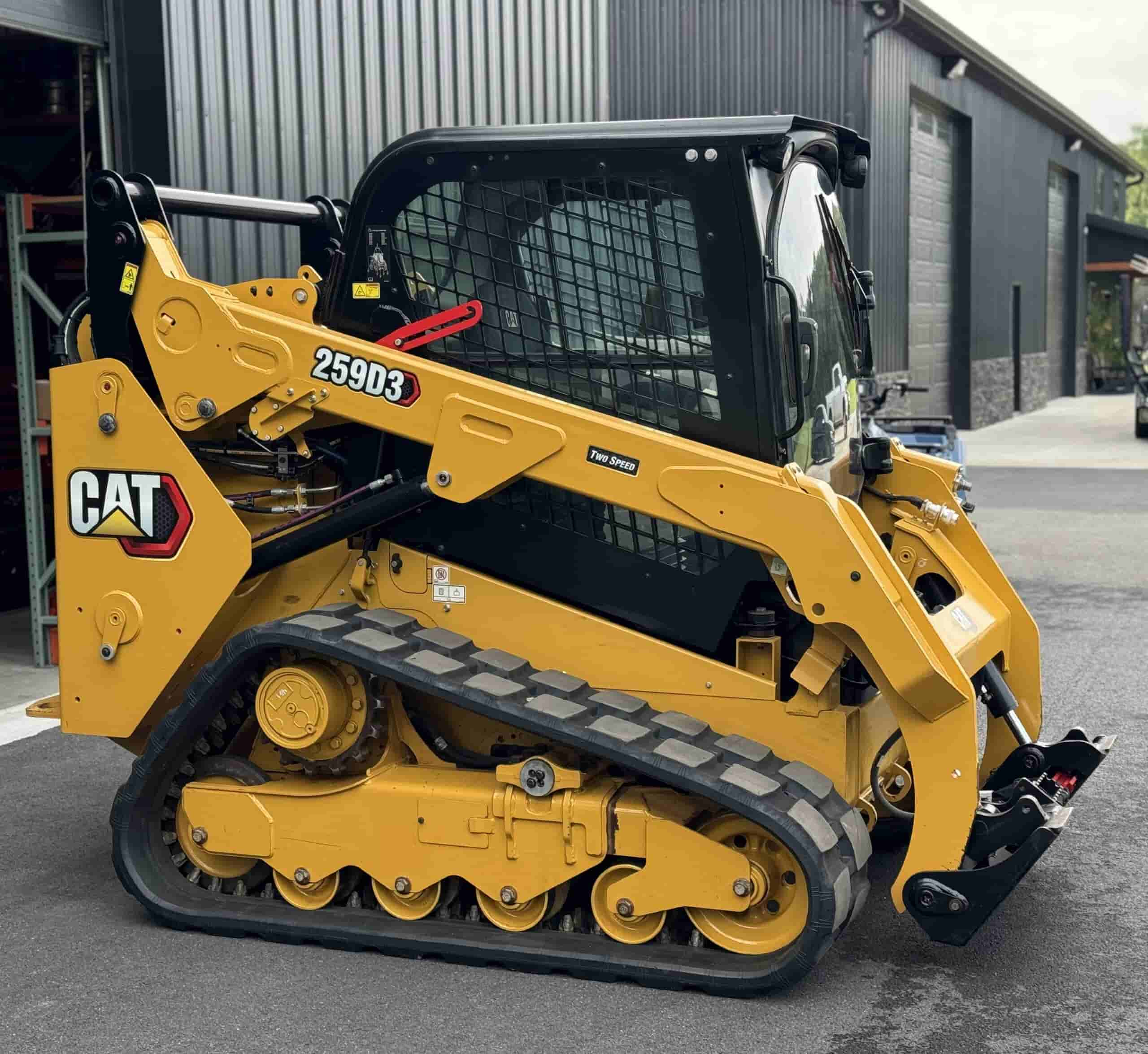 2022 CAT 259D3 CLEAN
